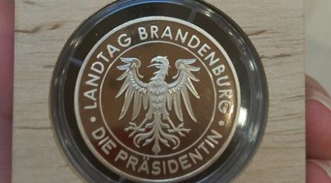 Verleihung der Ehrenmedaille des Brandenburger Landtages an Erhard Stenzel